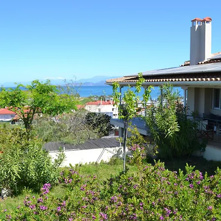 Corinthian Sun - Vacation Holiday home