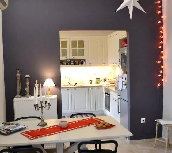 Corinthian Sun - Vacation * Korinth