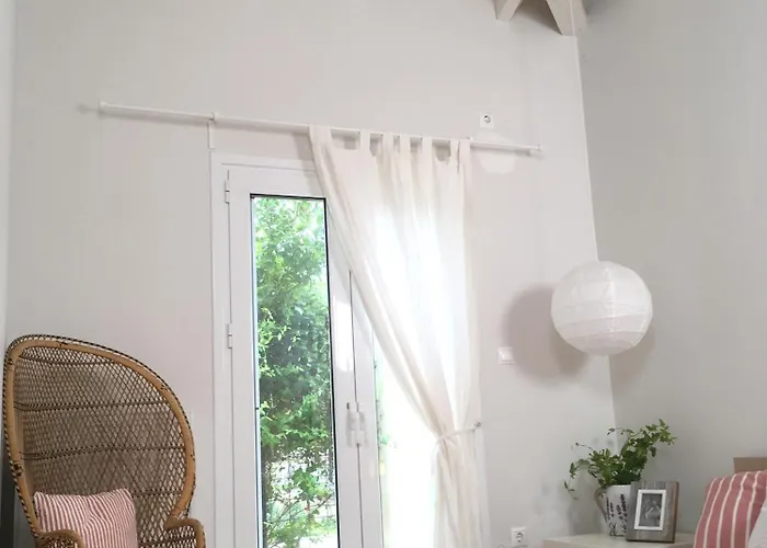 Corinthian Sun - Vacation *